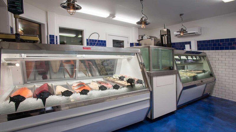 Fresh fish market display case